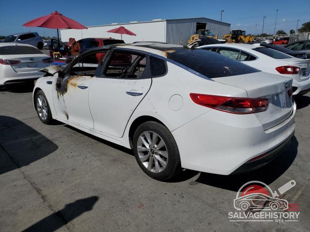 5XXGT4L38JG272086 2018 KIA OPTIMA photo no. 2
