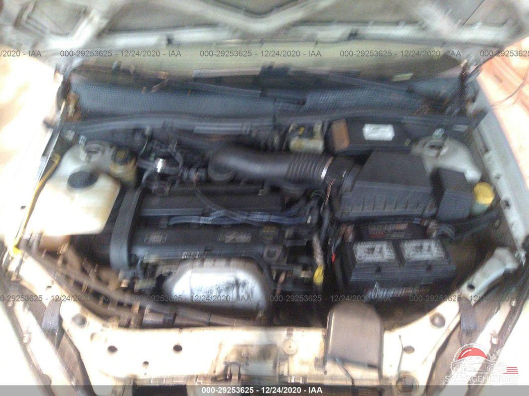 1FAFP36323W207747 2003 FORD FOCUS photo no. 10