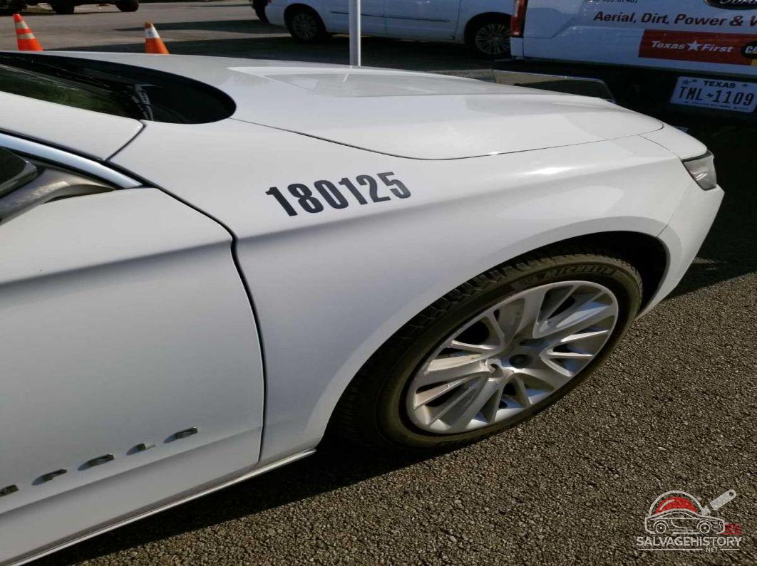 2G11Z5S33J9151042 2018 CHEVROLET IMPALA photo no. 2