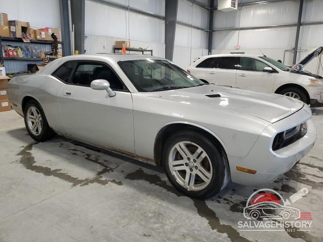 2B3CJ4DV9AH320567 2010 DODGE CHALLENGER photo no. 4