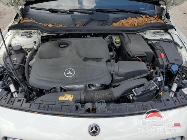 WDCTG4EBXJJ453784 2018 MERCEDES-BENZ GLA-CLASS photo no. 11
