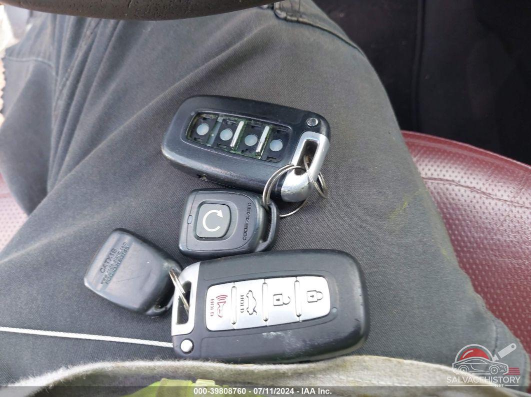 5NPEC4AC0BH272745 2011 HYUNDAI SONATA photo no. 11