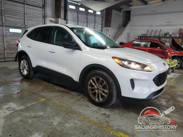 1FMCU0G60NUA63459 2022 FORD ESCAPE photo no. 4