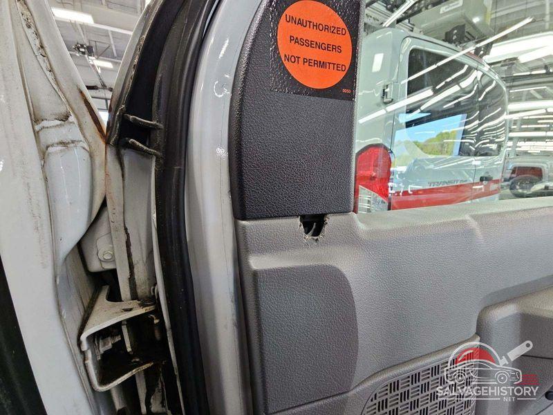 1FTNE1EW0ADA91761 2010 FORD E-150 photo no. 4