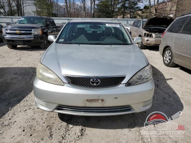 JTDBE30K053034913 2005 TOYOTA CAMRY photo no. 5