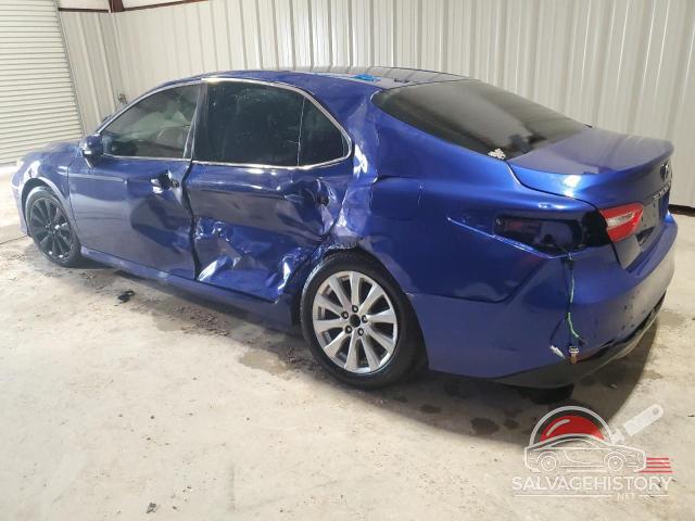 4T1B11HK7JU627124 2018 TOYOTA CAMRY photo no. 2