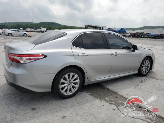 4T1B11HK2JU593111 2018 TOYOTA CAMRY photo no. 3