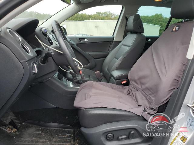 WVGSV7AX4HK021413 2017 VOLKSWAGEN TIGUAN photo no. 7