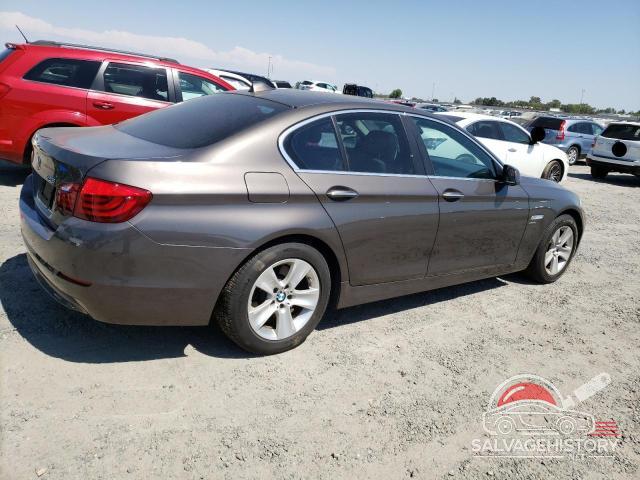 WBAXH5C52CDW02615 2012 BMW 5 SERIES photo no. 3