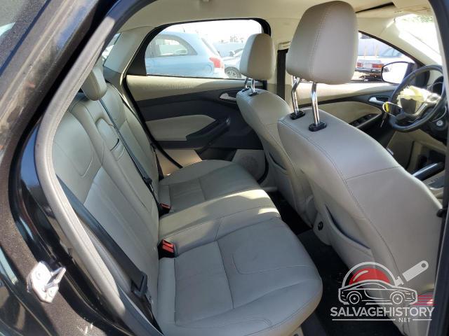 1FAHP3H28CL130672 2012 FORD FOCUS photo no. 10