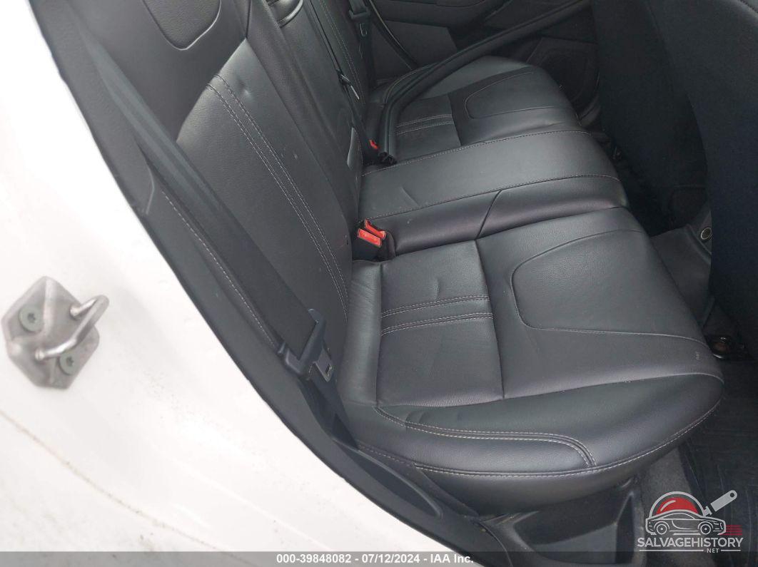 1FAHP3J24CL230200 2012 FORD FOCUS photo no. 8