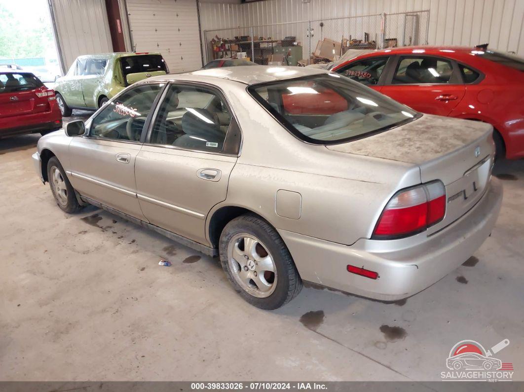 1HGCD5601VA106840 1997 HONDA ACCORD photo no. 3