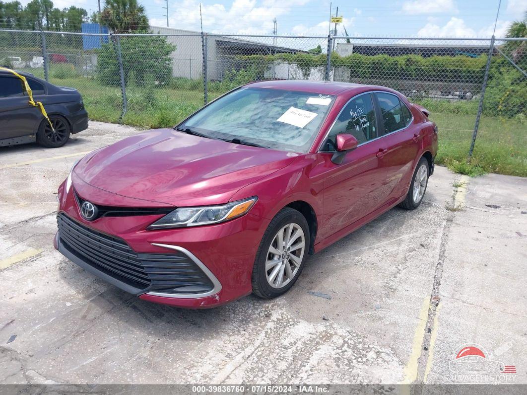 4T1C11AK8MU555093 2021 TOYOTA CAMRY photo no. 2