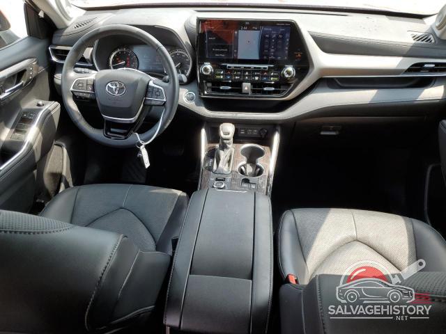 5TDDZRBHXNS587259 2022 TOYOTA HIGHLANDER photo no. 8