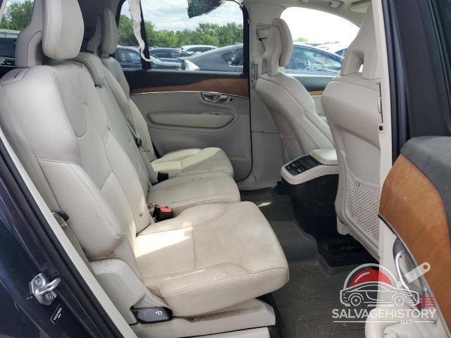 YV4A22PK7M1691106 2021 VOLVO XC90 photo no. 11