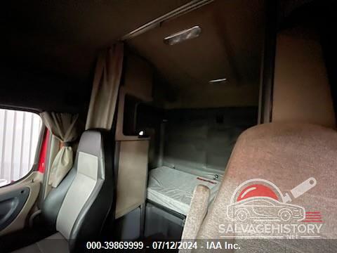 3AKJGLDR3JSHW5150 2018 FREIGHTLINER CASCADIA 125 photo no. 7