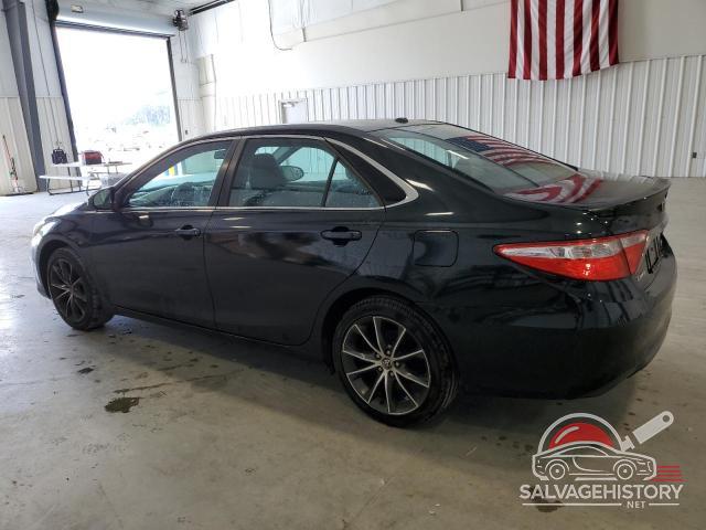 4T1BF1FK0FU070357 2015 TOYOTA CAMRY photo no. 2