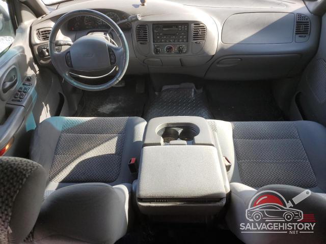 1FTRW07612KA59212 2002 FORD F-150 photo no. 8