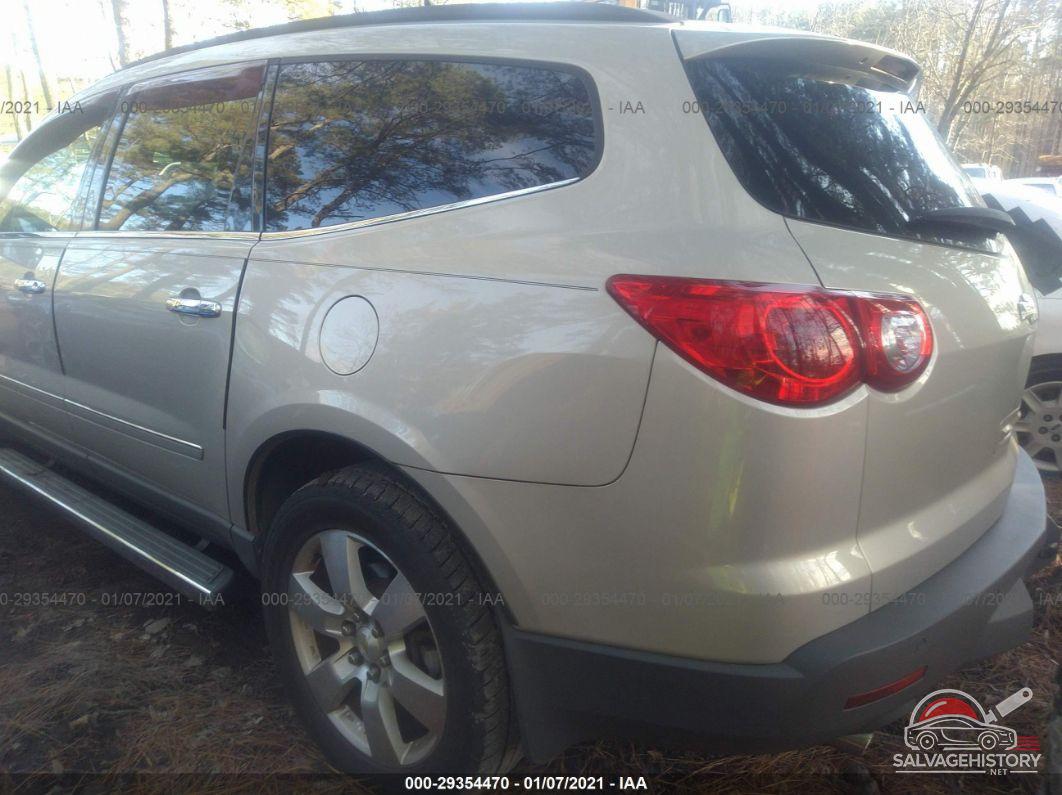 1GNKRLED1BJ361978 2011 CHEVROLET TRAVERSE photo no. 3