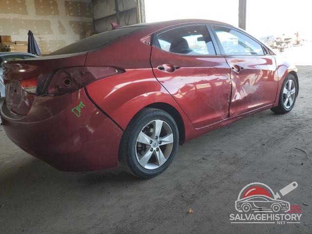 5NPDH4AE3DH332325 2013 HYUNDAI ELANTRA photo no. 3
