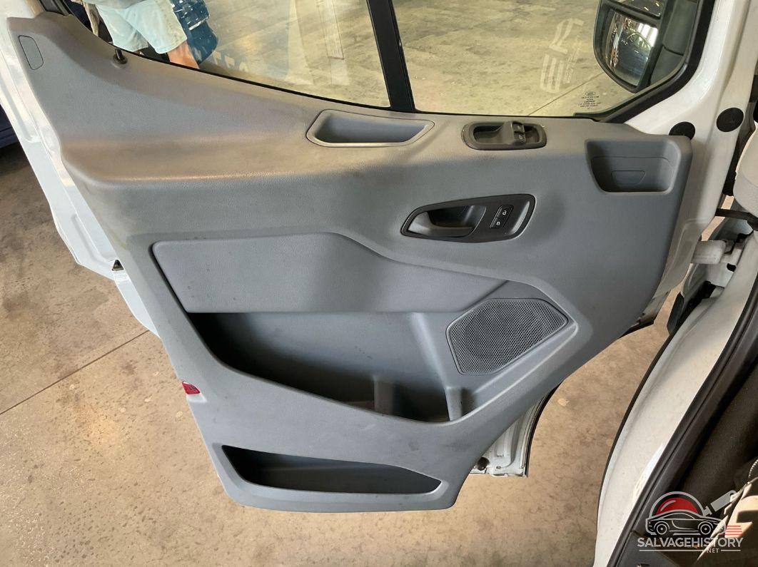 1FTYE1CMXJKB31158 2018 FORD TRANSIT-150 photo no. 7