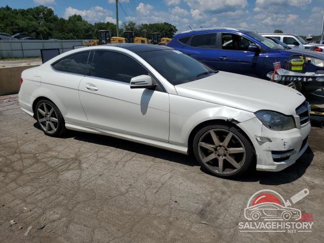 WDDGJ4HB1EG330565 2014 MERCEDES-BENZ C-CLASS photo no. 4