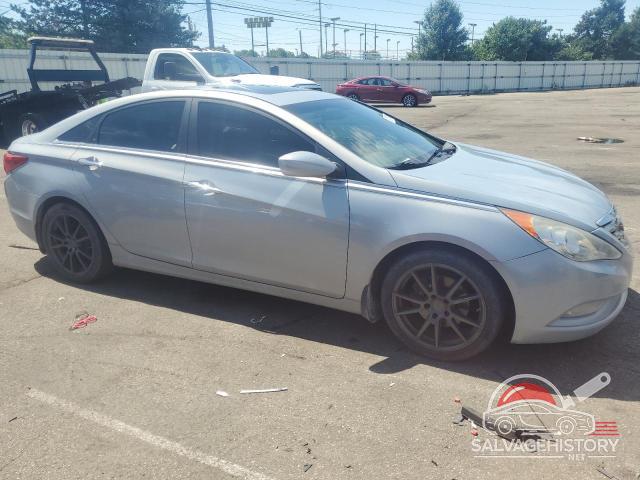 5NPEC4AC6BH066152 2011 HYUNDAI SONATA photo no. 4