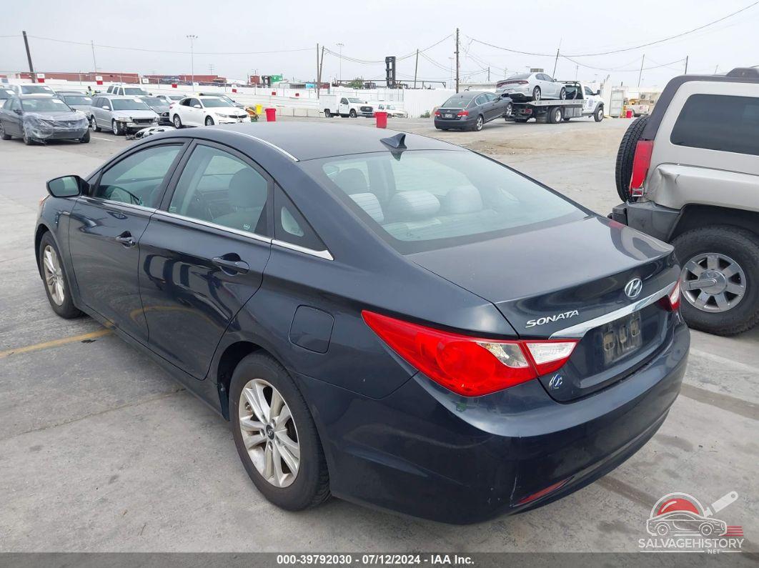 5NPEB4ACXBH249931 2011 HYUNDAI SONATA photo no. 3
