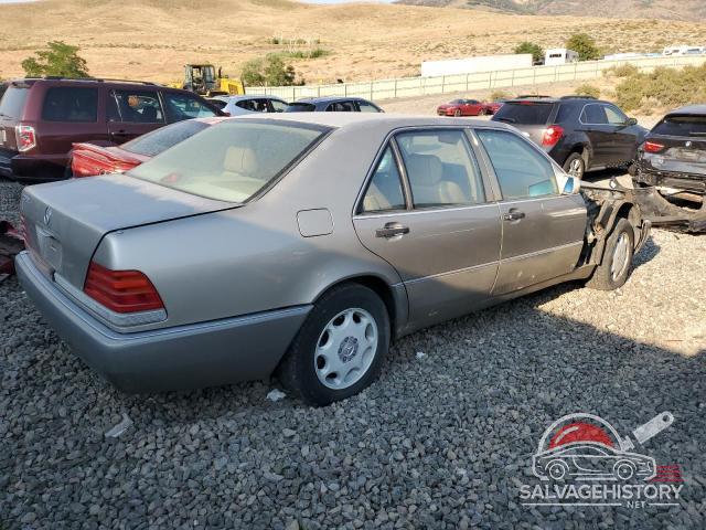 WDBGA43E5PA101418 1993 MERCEDES-BENZ 400-CLASS photo no. 3
