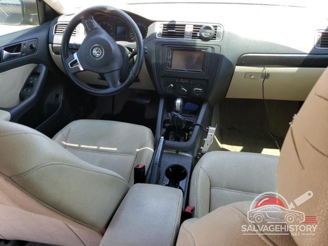 3VWLX7AJ6BM009260 2011 VOLKSWAGEN JETTA photo no. 8
