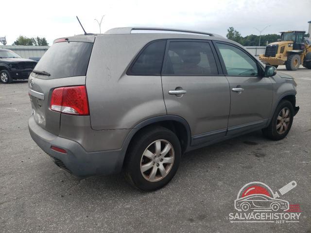 5XYKT4A20BG147794 2011 KIA SORENTO photo no. 3