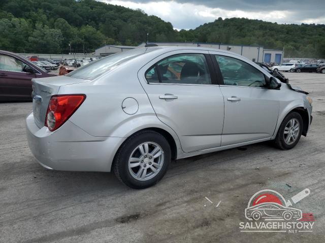 1G1JC5SG5F4137447 2015 CHEVROLET SONIC photo no. 3