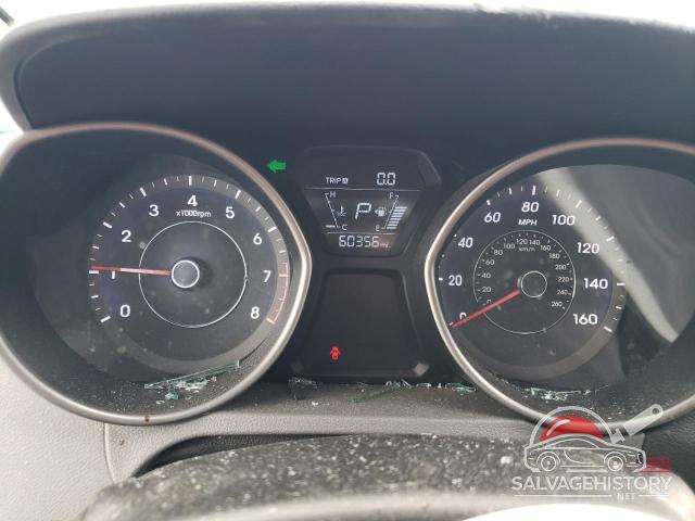 5NPDH4AE7FH578183 2015 HYUNDAI ELANTRA photo no. 9