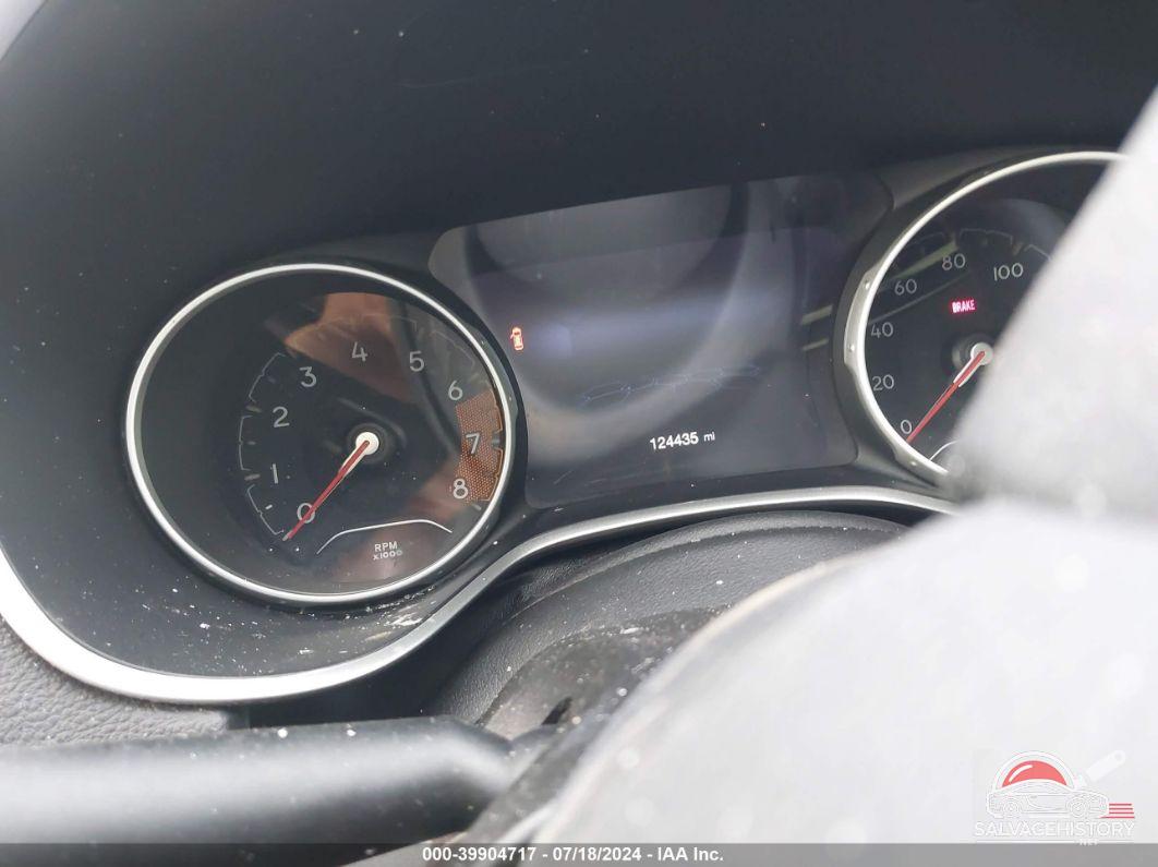 3C4NJDBB1JT175449 2018 JEEP COMPASS photo no. 7