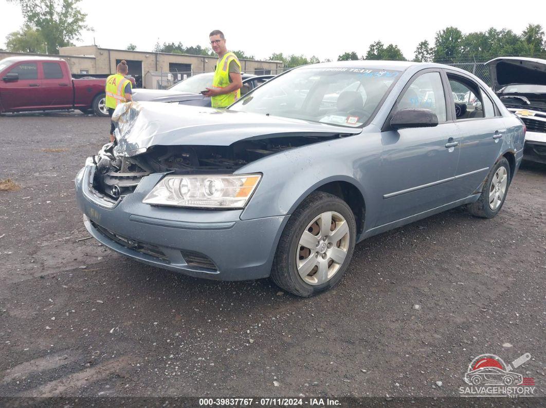 5NPET4AC4AH645297 2010 HYUNDAI SONATA photo no. 2