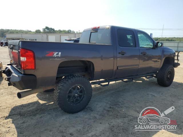 1GC4KXB69AF119749 2010 CHEVROLET ALL Models photo no. 3