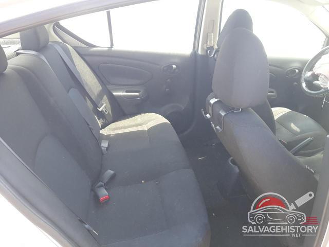 3N1CN7AP4JL839868 2018 NISSAN VERSA photo no. 10