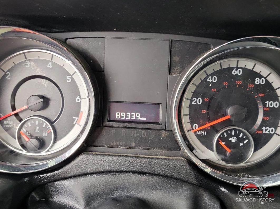 2C4RDGBG5HR607303 2017 DODGE GRAND CARAVAN photo no. 4