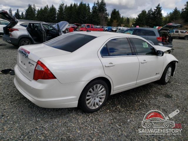 3FADP0L3XAR277734 2010 FORD FUSION photo no. 3
