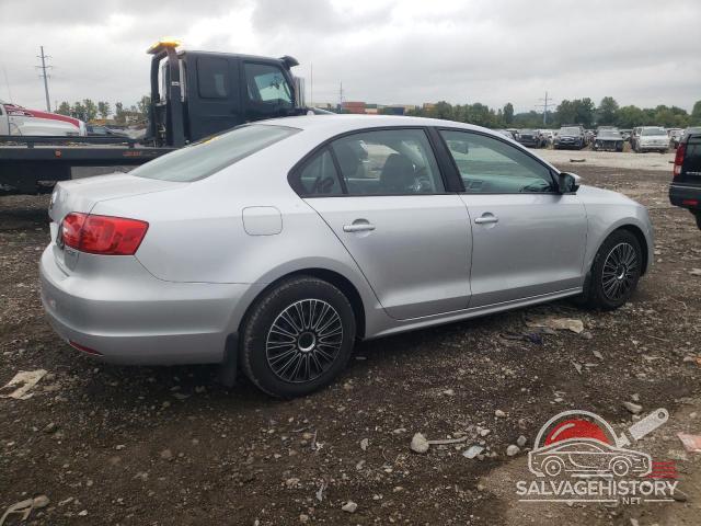 3VWBP7AJ2CM110678 2012 VOLKSWAGEN JETTA photo no. 3