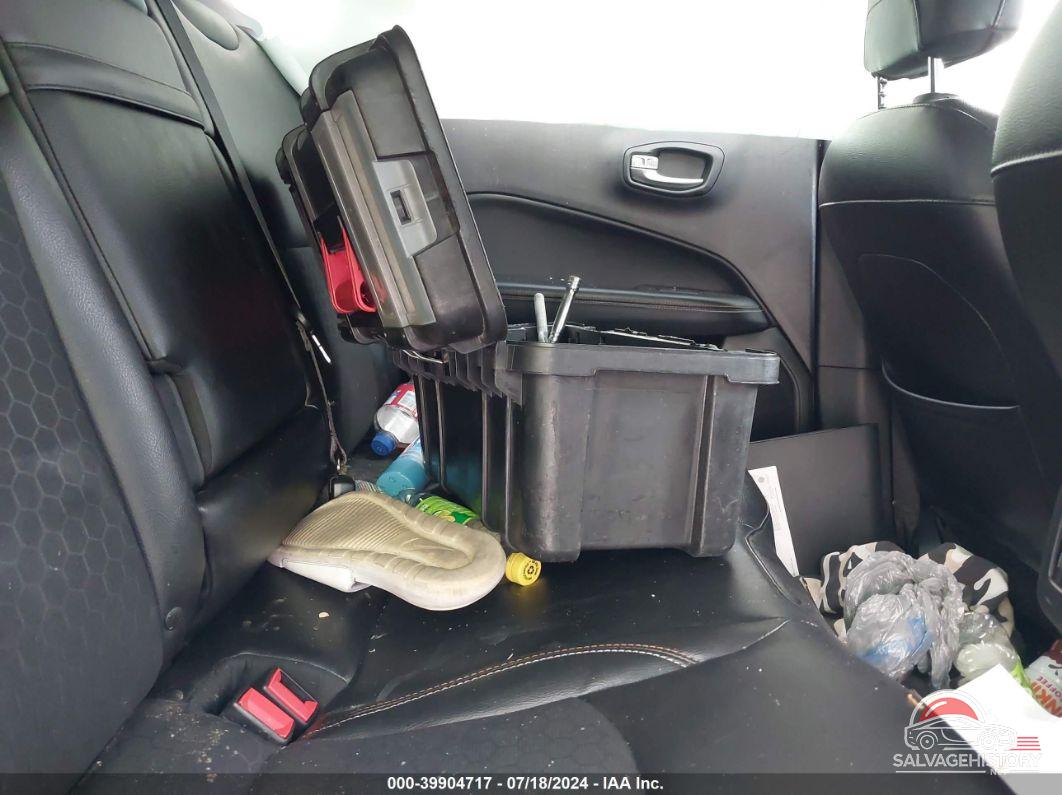 3C4NJDBB1JT175449 2018 JEEP COMPASS photo no. 8