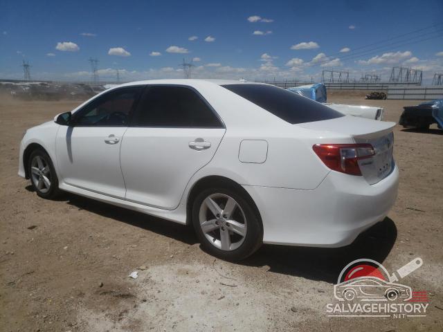 4T1BF1FK8EU325724 2014 TOYOTA CAMRY photo no. 2