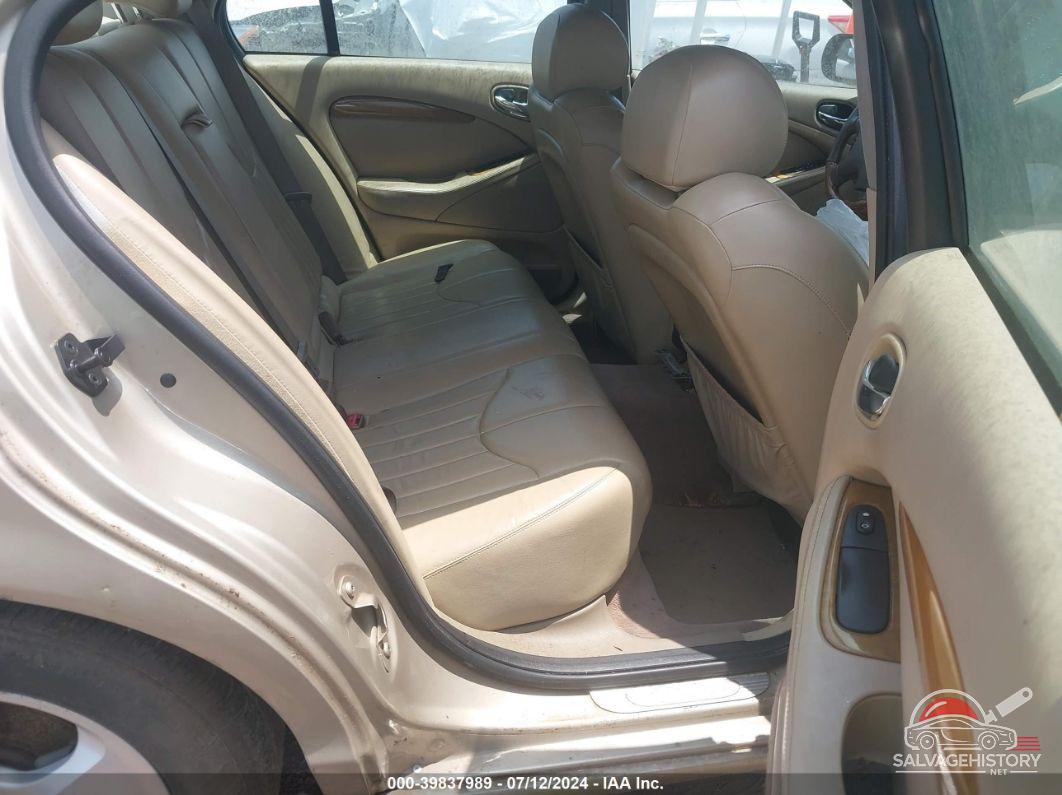 SAJDA01N81FM00557 2001 JAGUAR S-TYPE photo no. 8