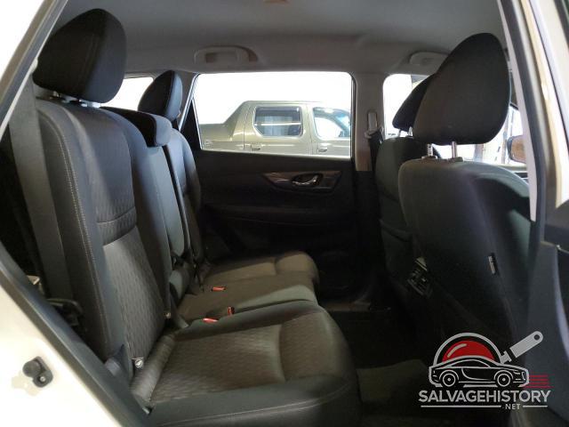 JN8AT2MV4JW310586 2018 NISSAN ROGUE photo no. 10