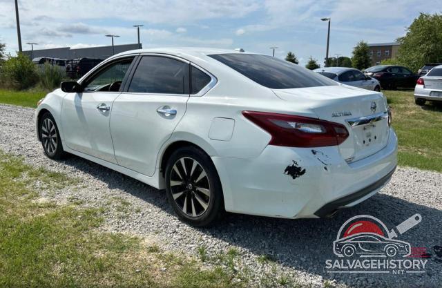 1N4AL3APXJC252773 2018 NISSAN ALTIMA photo no. 3