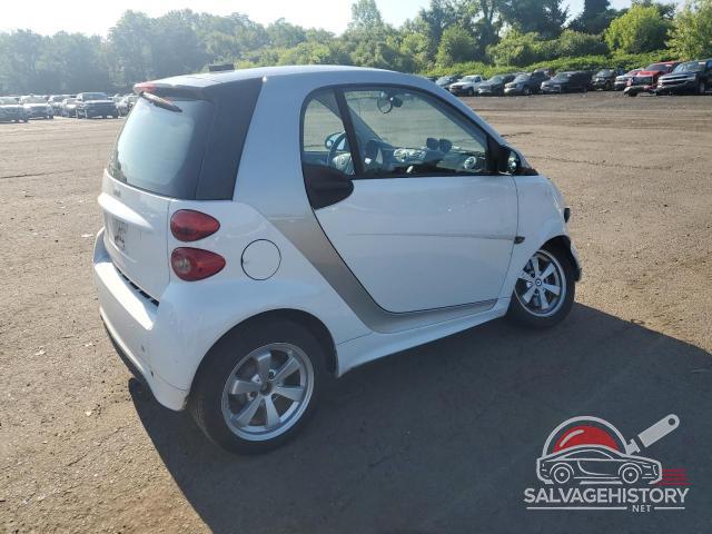 WMEEJ3BAXDK653425 2013 SMART FORTWO photo no. 3