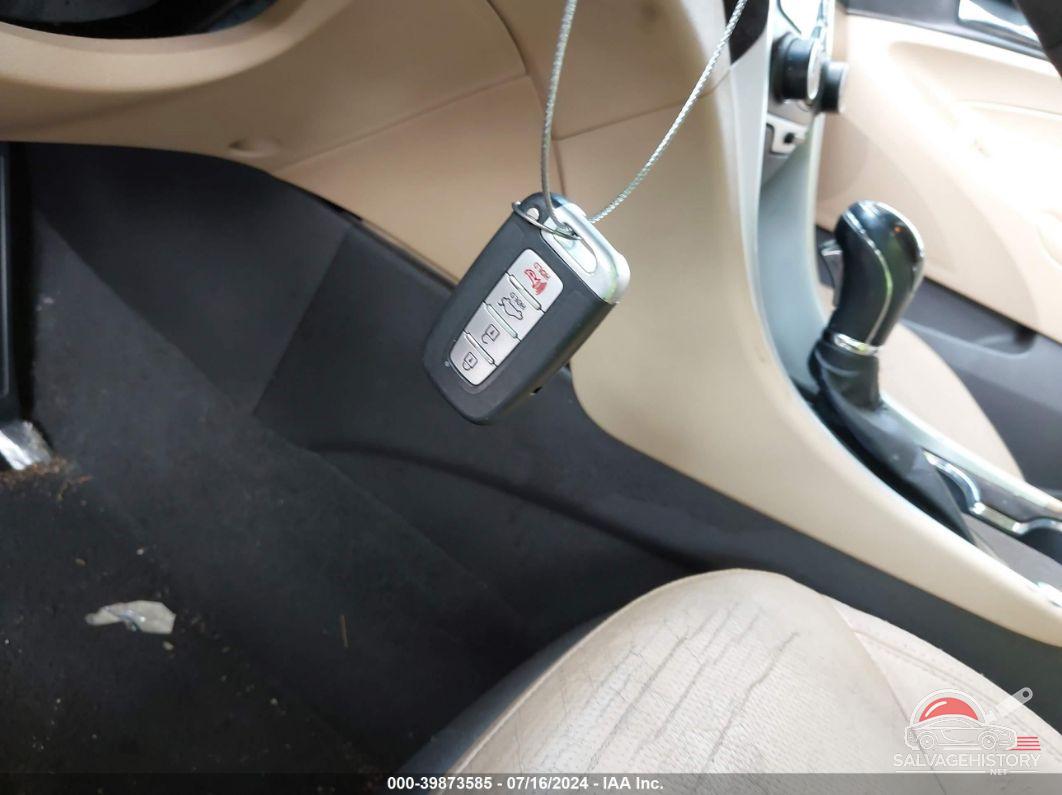 5NPEC4AC5CH434726 2012 HYUNDAI SONATA photo no. 11