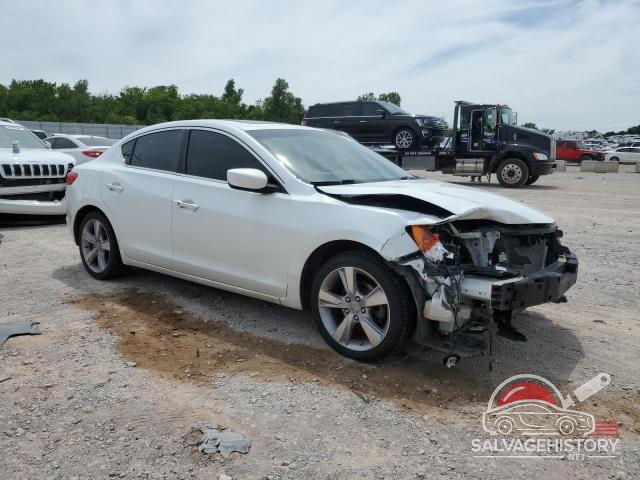 19VDE1F32FE009639 2015 ACURA ILX photo no. 4