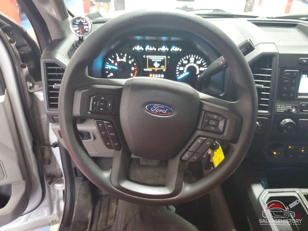 1FTFW1E52KKD85099 2019 FORD F-150 photo no. 2