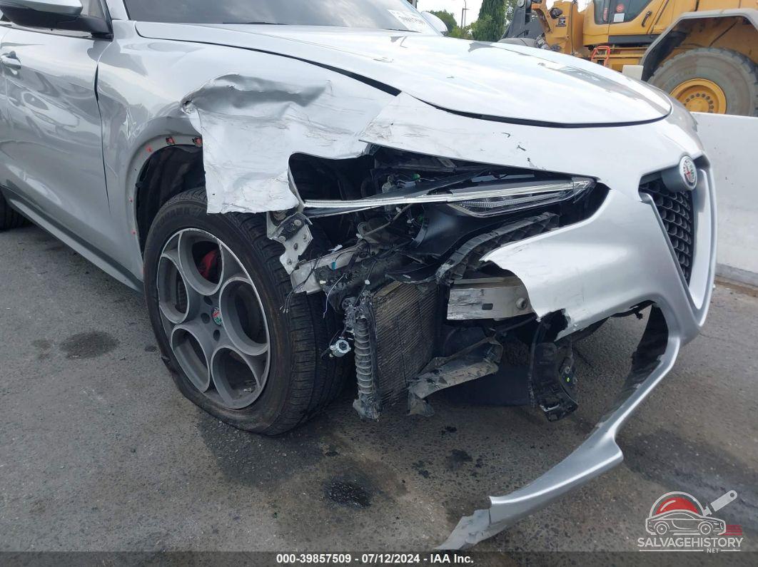 ZASFAKNN0J7B81432 2018 ALFA ROMEO STELVIO photo no. 6